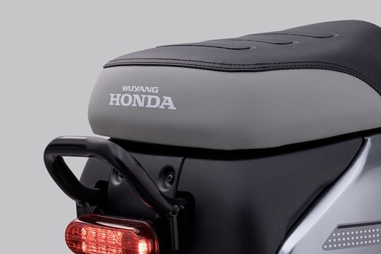 Xe điện Honda 2026 giá rẻ ra mắt: Nhỏ gọn tích hợp định vị thông minh, chạy đến 105 km mỗi lần sạc