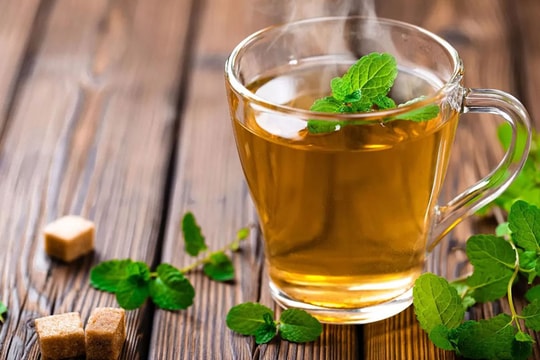 Ba loại trà quen thuộc giúp cơ thể thư giãn, ngủ sâu và kiểm soát mỡ bụng