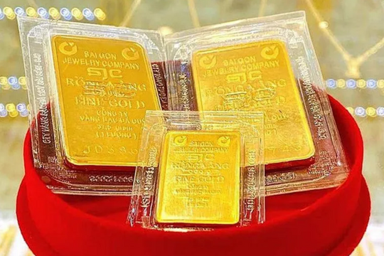 Giá vàng hôm nay 15/12/2025: Vàng lập kỷ lục, tuần mới được dự báo đầy bất ngờ
