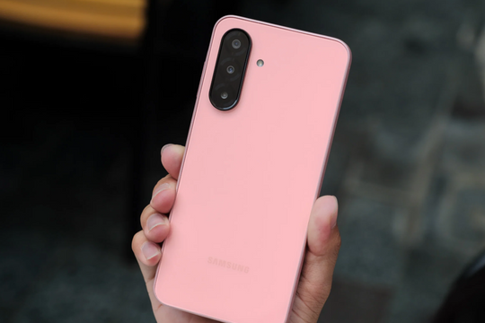 Giá chỉ hơn 5 triệu, mẫu điện thoại này mang AI "xịn" như flagship