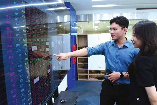 Điểm mặt những "công thần" làm nên phiên đảo chiều ngoạn mục hôm nay
