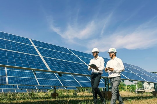 Tìm lời giải  bài toán vốn đầu tư vào điện và thực hiện triệt để chuyển đổi xanh