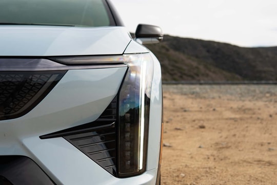 Pin 85 kWh, chạy gần 500 km mỗi lần sạc: Mẫu xe điện gầm cao 5 chỗ hé lộ tham vọng dài hơi