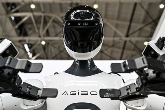 Trung Quốc tăng tốc sản xuất robot hình người