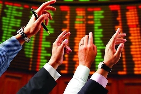 Dòng tiền giải cứu DGC, một cổ phiếu nơi phố núi Gia Lai tiếp tục bị bán tháo