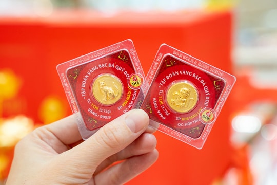 Giá vàng nhẫn hôm nay 22/12: Vùng giá kỷ lục bắt đầu xuất hiện chuyển động mới
