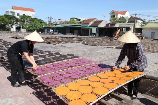 Sinh năm 1995, cô gái Nghệ An chọn giữ nghề xưa giữa thời hiện đại để làm giàu theo cách riêng