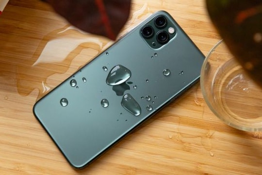 Lộ diện "vua iPhone 3 camera" giá rẻ nhất Việt Nam: Chưa tới 10 triệu "rước" ngay máy mới về chơi Tết