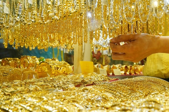 Dự báo giá vàng ngày mai 29/12: Giới phân tích chỉ ra lộ trình tăng - giảm thời gian tới