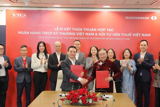 Techcombank bắt tay Hội Tư vấn Thuế Việt Nam, đồng hành cùng hơn 5 triệu hộ kinh doanh trước bước ngoặt chính sách thuế