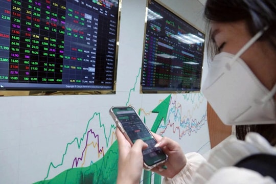 VN-Index nhiều khả năng khép lại năm 2025 với mức tăng khoảng 500 điểm