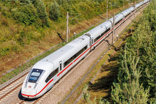 Cùng nhìn lại năm 2025: Vingroup, THACO, Hòa Phát, Sun Group và cuộc dấn thân vào những dự án hạ tầng lớn nhất từ trước đến nay
