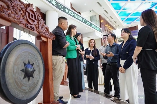 Chân dung doanh nghiệp sẽ “xông đất” sàn HoSE năm 2026: Làm ăn khấm khá, giá cổ phiếu khá mềm