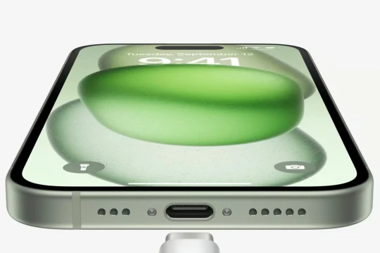 Chiếc iPhone Plus màn lớn, pin khỏe giá rẻ và được săn đón nhất đầu năm 2026