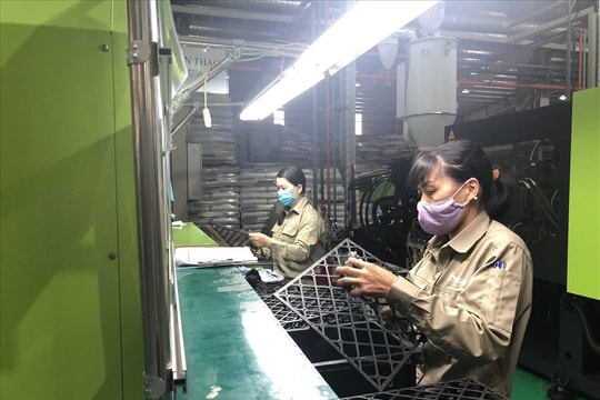 Làm thêm giờ, làm ban đêm có còn phải đóng thuế thu nhập cá nhân?