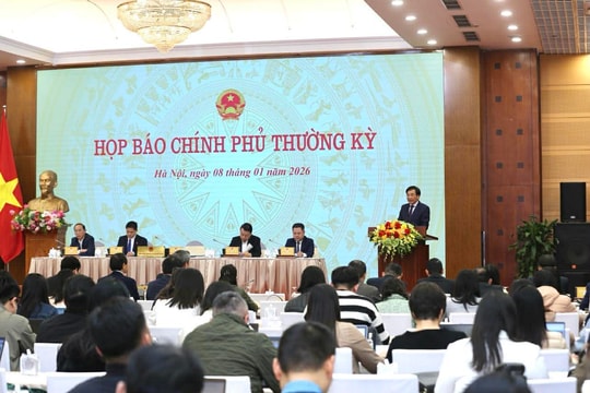 Họp báo Chính phủ: GDP năm 2025 tăng 8,02%, vượt toàn bộ 15/15 chỉ tiêu chủ yếu