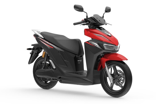 VinFast giới thiệu mẫu xe điện Viper mới tinh: Động cơ 3.000W chạy 70 km/h, thuê pin từ 175.000 đồng/tháng