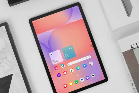 Tablet Samsung giá hơn 8 triệu đang "đắt khách" đầu 2026: Có bút, màn mượt, pin trâu