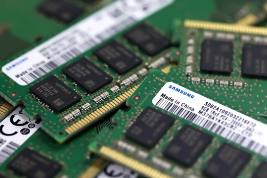 AI "hút cạn" chip nhớ khiến thị trường điện tử tiêu dùng chao đảo