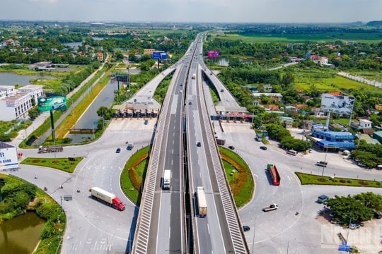 Ninh Bình đang tạo trục phát triển mới liên kết Duyên hải Bắc Bộ