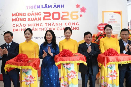 Triển lãm ảnh "Mừng Đảng, Mừng Xuân" chào mừng thành công Đại hội XIV của Đảng