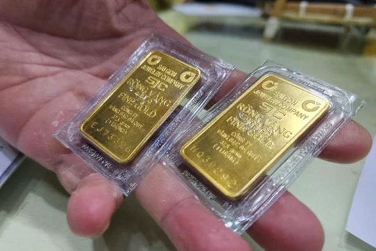 Giá vàng hôm nay 30/1/2026: Lao dốc cực sốc, trong nước chờ mở cửa để rơi?