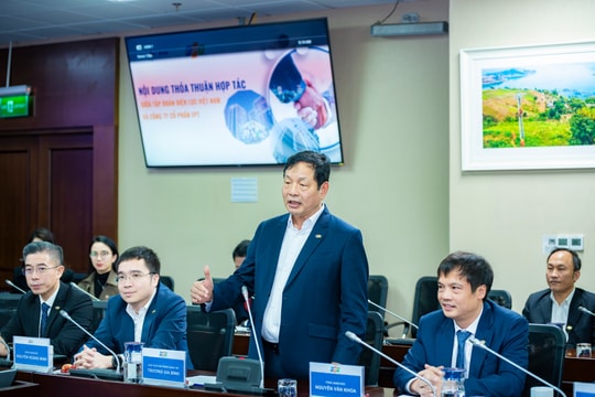 Chủ tịch FPT Trương Gia Bình nói về bài toán lớn của chuyển đổi số ngành điện