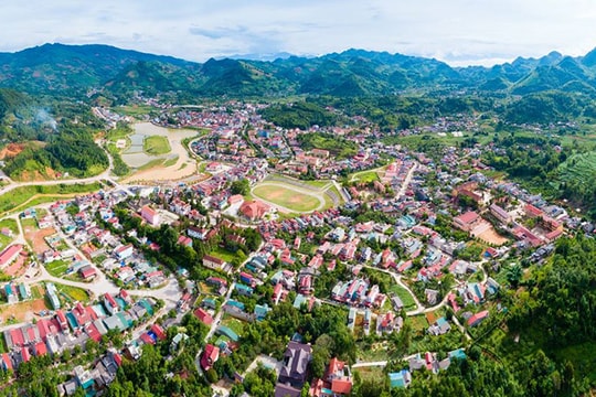 Giữa cao nguyên trắng Lào Cai, vùng đất nổi tiếng này đang dần trở thành điểm hội tụ của kinh tế – du lịch sau sáp nhập
