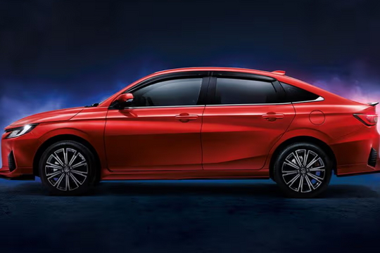 Ra mắt Toyota Vios Hybrid 2026: Xe nhỏ, giá mềm, "uống xăng như ngửi"