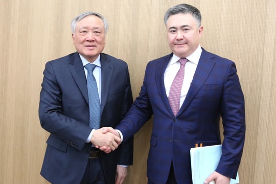 Tăng cường hợp tác ngành tài chính-tiền tệ Việt Nam - Kazakhstan