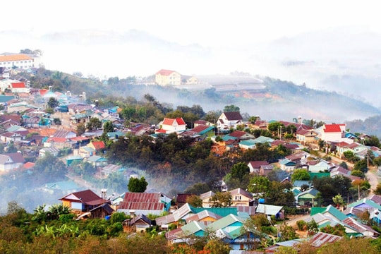 Lâm Đồng sở hữu vùng đất bazan rộng hơn 105km², là nơi giao thoa giữa đô thị và nông nghiệp công nghệ cao