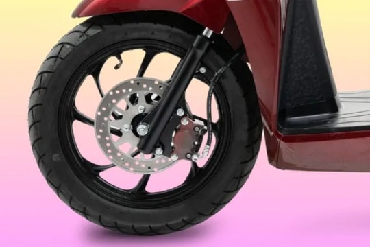 Mẫu xe điện "ẩn mình" trong dáng Vision: Giá rẻ, đi xa tới 100km/lần sạc