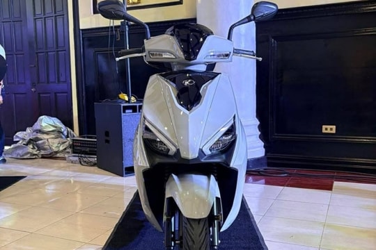 Mẫu xe máy tay ga chỉ "uống" 1L xăng/53km, giá chỉ ngang Honda Vision
