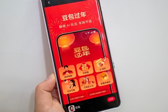 Cuộc “đốt tiền” AI dịp Tết: Big Tech Trung Quốc lì xì tiền mặt, tặng xe sang để giành người dùng