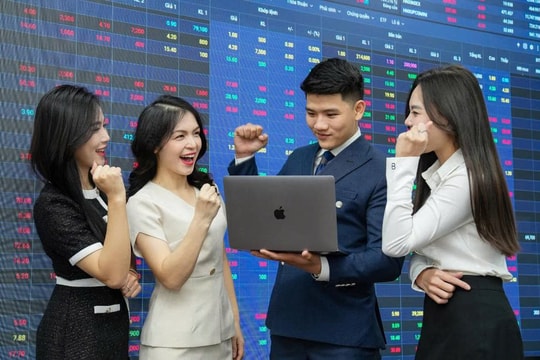 Chứng khoán chào năm Bính Ngọ thuận buồm xuôi gió, thanh khoản áp sát mốc tỷ đô