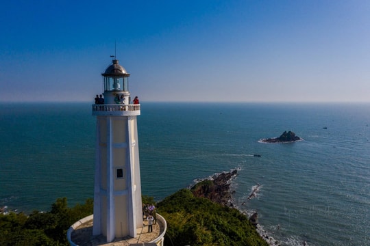 Quảng Ninh đang “đánh thức” tiềm năng một xã đảo còn khá “khiêm tốn” trên bản đồ du lịch