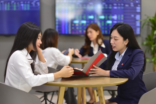 Môi giới chứng khoán - người bạn đồng hành với nhà đầu tư trên thị trường