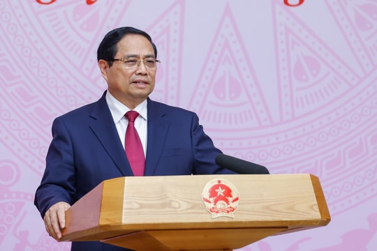 Thủ tướng: 'Giữ trọn y đức - Vững vàng y thuật – Nâng tầm y lý - Vượt qua nghịch cảnh – Tất cả vì dân'