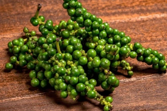 Giá tiêu hôm nay 25/2/2026: Đồng loạt tăng 1.000 đồng/kg, vượt mốc 152.000 đồng/kg