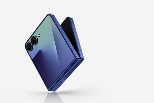 Điện thoại gập Samsung mạnh nhất hiện nay: Giá mềm hơn iPhone 17 nhưng trang bị không hề thua kém