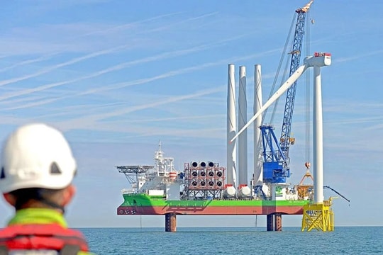VN-Index giảm gần 70 điểm ngay đầu tuần mới, một mã dầu khí ngược dòng lên đỉnh 4 năm