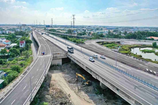 Tiến độ các tuyến đường kết nối tới Sân bay Long Thành đã thực hiện đến giai đoạn nào?