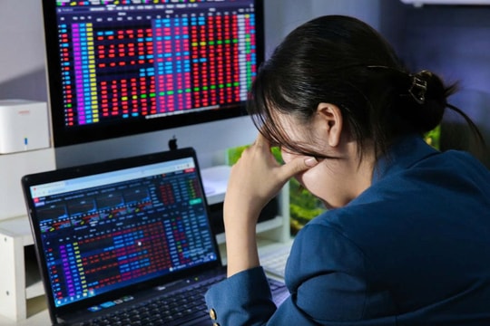 Nóng: Chuyên gia cảnh báo VN-Index có thể lùi về dưới vùng 1.500 điểm
