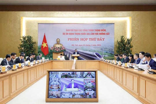 Thủ tướng: Tối ưu hóa hiệu quả các dự án và làm chủ công nghệ đường sắt