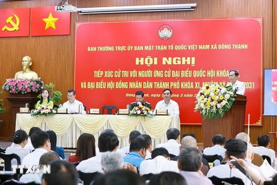 Chủ tịch Quốc hội Trần Thanh Mẫn dự Hội nghị tiếp xúc cử tri TPHCM