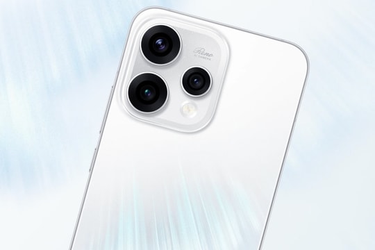 "Bản sao" của iPhone 16 Pro Max sở hữu màn AMOLED 120Hz, pin 6.500mAh: Giá bán dễ tiếp cận