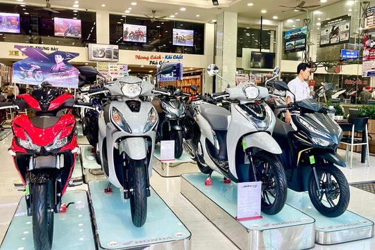 Loạt xe máy hạ giá đậm sâu, có mẫu giảm tới 15 triệu đồng