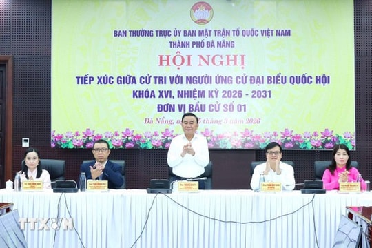 Thường trực Ban Bí thư dự hội nghị tiếp xúc giữa cử tri với người ứng cử Đại biểu Quốc hội