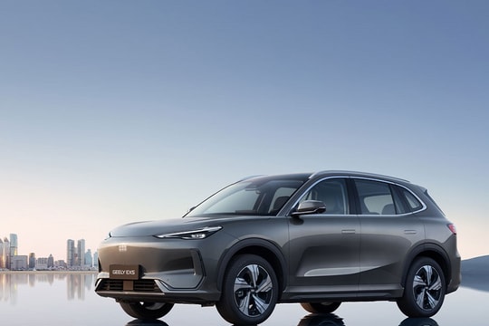 Mẫu SUV hybrid rục rịch về Việt Nam: Giá chỉ từ 840 triệu đồng, chạy xăng chỉ ngang xe máy