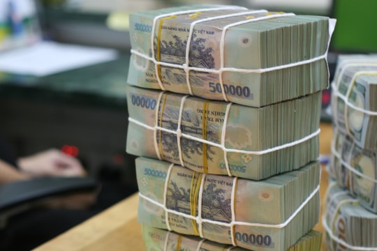 NHNN bơm ròng hơn 4.000 tỷ đồng qua OMO, lãi suất liên ngân hàng vẫn duy trì trên 5%